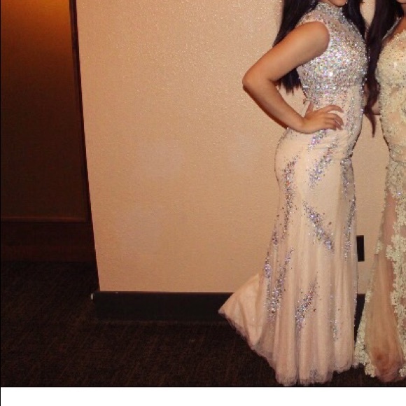 Dress - Picture 2 of 2